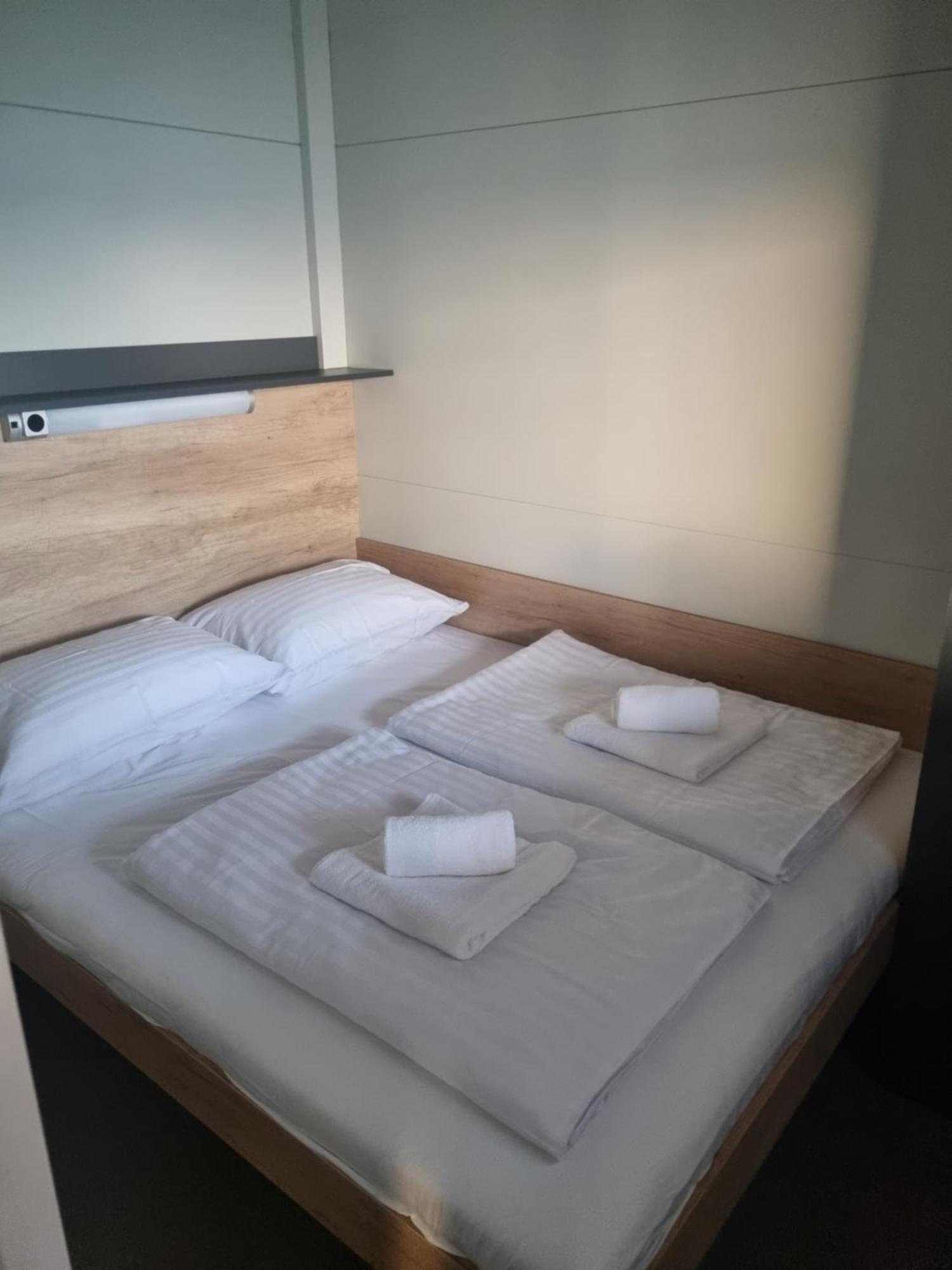 Hipo Camp Mobil Home Arta Pakoštane Exterior foto